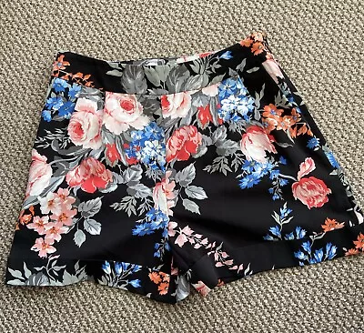 Ladies Warehouse Black Floral Shorts Size 8 BNWT • £4