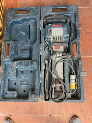 £300 • Buy Bosch GSH16-28 Concrete Breaker 110v Inc Carry Case 