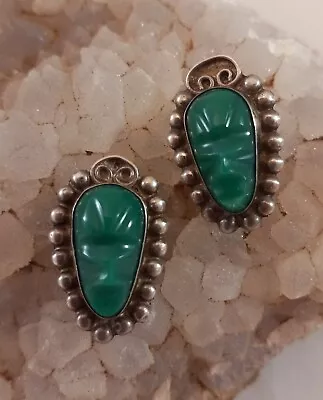 Vintage Mexican Carved Green Onyx And Silver Screwback Earrings Beading • $29