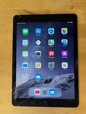 Apple IPad Air 2 Tablet 16GB Unlocked Space Grey A1567 Cracked Screen • £35