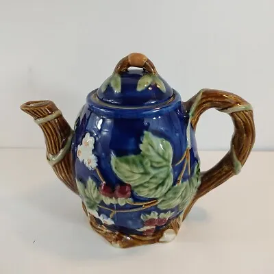 Wanjaing Nouveau Majolica Teapot Berries & Flowers Ltd 1991 Majolica Teapot  • $22.80