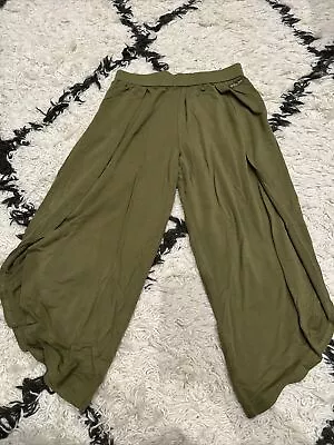 Matilda Jane Womens Spring Things Olive Pants Size XS EUC • $19.99