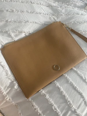 $40 • Buy Oroton Large Leather Clutch Tech Pouch