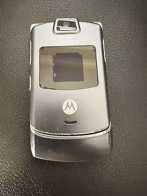 Motorola RAZR V3m Gray Sprint Cellular Phone FOR Parts No Battery Water Damage • $14.97