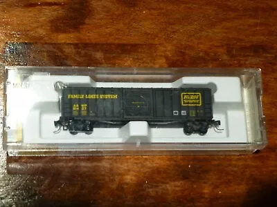 Micro-Trains 14202-2 Z Scale Family Lines System Rib Side Boxcar • $24.95