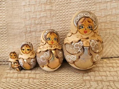 Vintage MATRYOSHKA Russian Nesting Dolls Set Of 5 Hand Painted Gold & Brown 8cm • £11.50