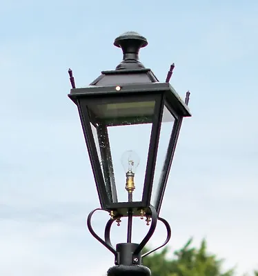 £200 • Buy USED Ex-Display 75cm Black Dorchester Lantern Replacement Lamppost Top