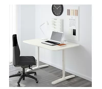 Desk-Ikea Bekant Desk No Scratchs • £100