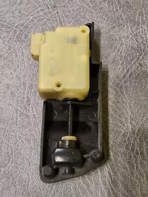 Volvo V70 S60 S80 XC70 XC90 Fuel Filler Flap Solenoid Motor 30612856 2000-2007 • $21.41