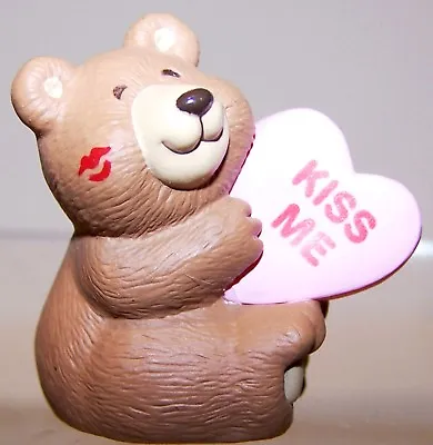 1992 NEW Hallmark Valentine Merry Miniature KISS ME BEAR Mint Never Used QSM9717 • $11.86