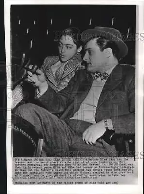 1942 Press Photo Producer Mike Todd & Son Michael Jr. Watches Broadway Show • $19.99