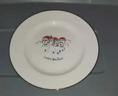 MERRY MASTERPIECES 8  PLATE Mount Rushmore Jingle Bell Rock Porcelain.  B2 • $4.49