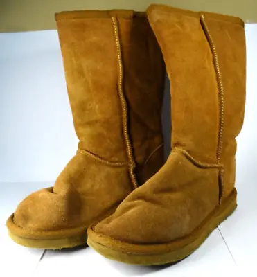 Ugg Classic Tall Women's Size 6 Boot • $12.99