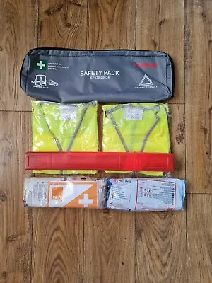 £5 • Buy Genuine Nissan Emergency First Aid Kit Safety Box With Vest And Triangles