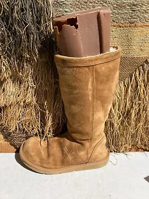 UGG Boots Womens Size 7 Style No. 1890 • $49.99