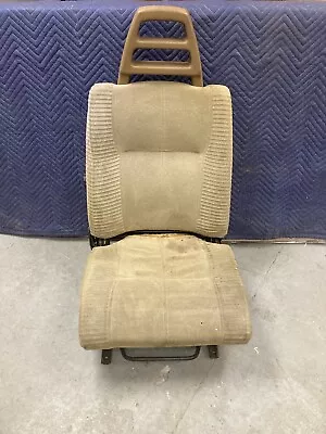 1975-1985 Volvo 242 240 244 245 Passenger Seat Front Right RH Tan OEM #1685M • $299.99