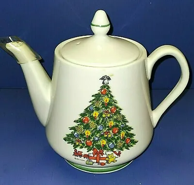 CHRISTMAS BY CARLTON White Porcelain 4C Teapot Mt Clemens Pottery Japan BOX KEPT • $13