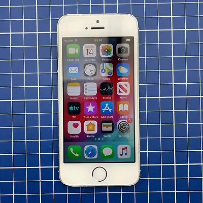 Apple IPhone 5s - 16GB - Silver  (Unlocked) A1457 (GSM) Read Description • £17.99