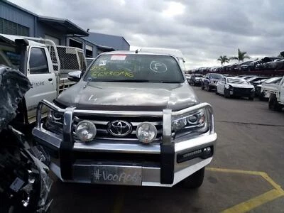 $15 • Buy Toyota Hilux 2016 Vehicle Wrecking Parts ## V001906 ##