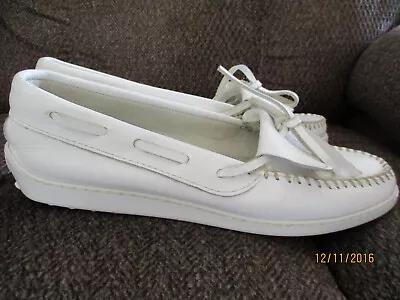 Women's Minnetonka Moccasins Sz 9 1/2 M White Leather W/fringes Slip-On USA • $34