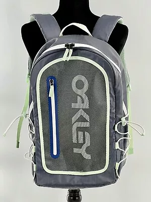 Oakley 90's Backpack/Dark Blue & Mint Green/Preowned/921524-609/22L Capacity • $32.90