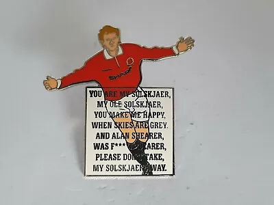 Manchester United Ole Solskjaer Song Pin Badge MUFC Man Utd Man U Champions   • £6.90