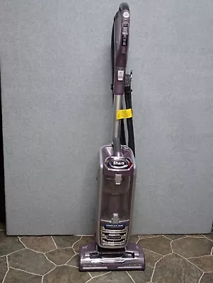 Shark NV751 Rotator Powered Lift-away Upright Vacuum Cleaner • $100