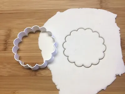 Scalloped Shape Cookie Cutter Biscuit PastryFondant Cutter • £3.20