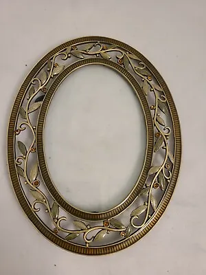 Vintage Ornate Round Jeweled Picture Frame • $10.99