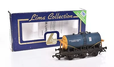 L305702 Lima OO Gauge 3 Axle Oil Tank Wagon Weathered Worn Box (Pre-Owned) • £14.59