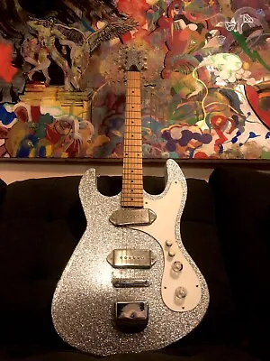 Mosrite/univox High-flier Custom Glitter Guitar • $500