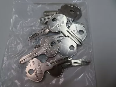 Lot 10 Pc M25 Key Blanks /For Master Padlock /M25 1092-6000B Key Blank/ Ilco USA • $12.99