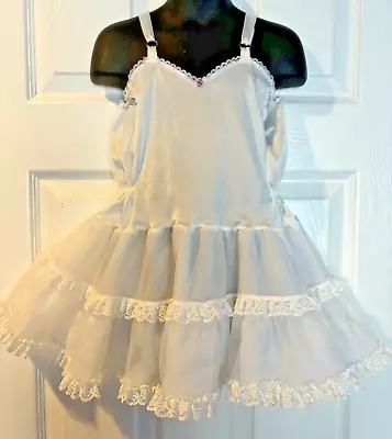 Vintage GIRL CONNCETION  Full Circle Tiered Slip White Nylon Lace Petticoat SZ 5 • $17.99