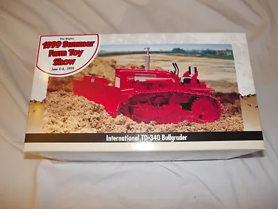 International TD-340 Bullgrader Bulldozer 1999 Farm Show EXHIBITOR NIB BOX RARE • $254.94