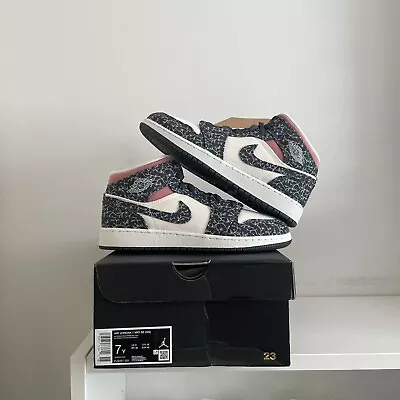 Jordan 1 Mid Se - Gs‘floral Canvas’ [size 7y] • $70