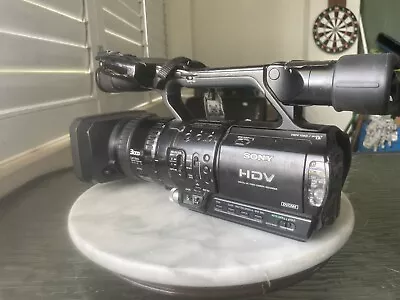 Sony HVR-Z1P DVCAM HDV Professional HD Video Camcorder • $260