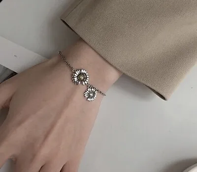 Minimalist Dainty Daisy Floral Charm Curb Chain Bracelet Sterling Silver 925 • £16.99