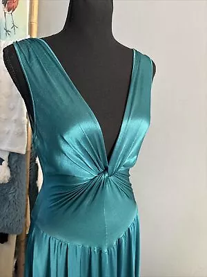 Vintage Olga Shiny Emerald Green Twist Knot Bodice Full Sweep Nightgown @read@ • $75