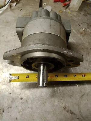 $250 • Buy Parker Hannifin M11aa1d Hydraulic Pump/motor 7/8  Shaft 1/4  Key