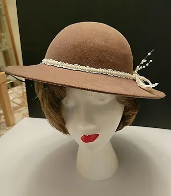 Brown Woman's Hat Mr. Field • $25