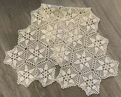 Vintage Dresser Scarf Hand Crocheted Star Flower Design Cotton White • $13.50