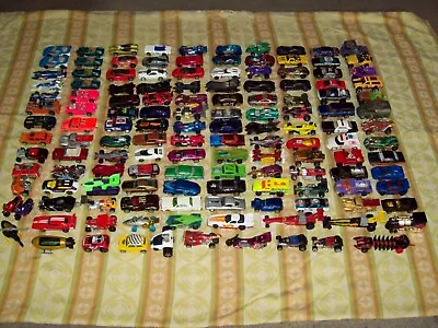 Vintage Hot Wheels Lot. Diecast Metal Toy Cars. 139 In All. 1990's-2000's  Nice  • $18.49