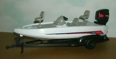 1/20 Scale Fishing Motor Boat With Trailer Plastic Toy Model Watercraft New-Ray • $25.99