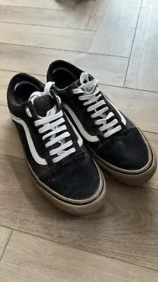 Size 10 - VANS Old Skool V Low Black Gum • £1.51