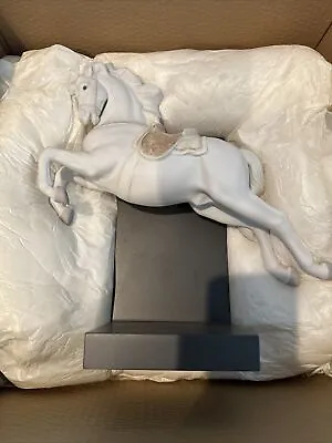 Lladro Horse On Pirouette Figurine 01018253 Signed • $899.99