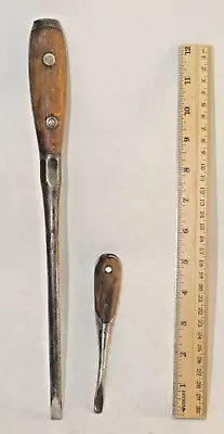 Pair Of VINTAGE PERFECT HANDLE SCREWDRIVERS • $1.05