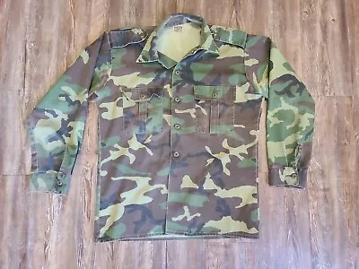 Vintage GUNG HO  Camo Vietnam Military Long Sleeve Shirt Mens Size Large USA  • $16.98