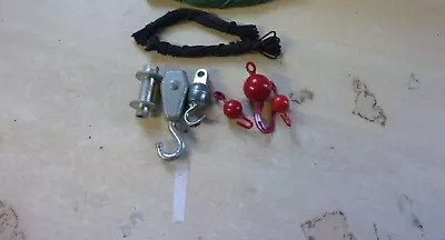 Meccano Assorted Crane Hooks & 2 Hanks Of Original Black Cord - VGC • £22