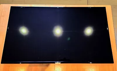 Samsung UE43NU7020 43  LED 4K  Smart TV • £142.99