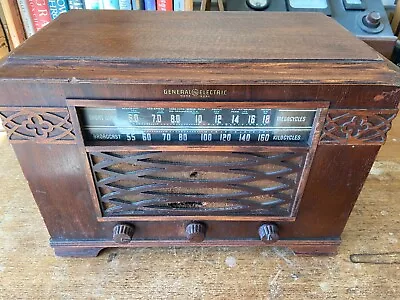 General Electric Vintage Tube Radio J-62 Broadcast/Shortwave • $79.95
